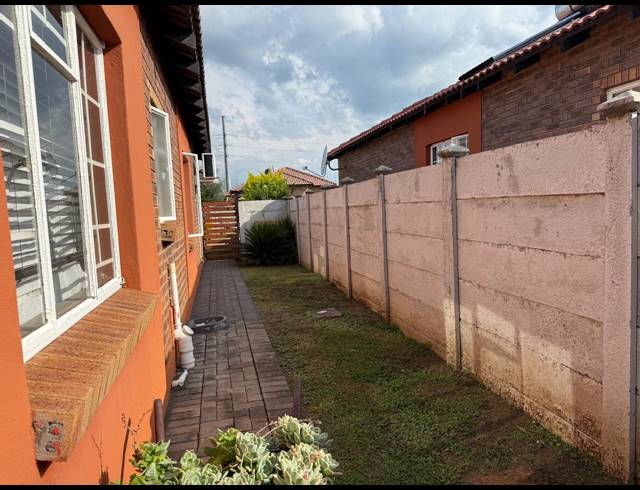 3 BEDROOM HOUSE FOR SALE IN WATERVAL EAST
